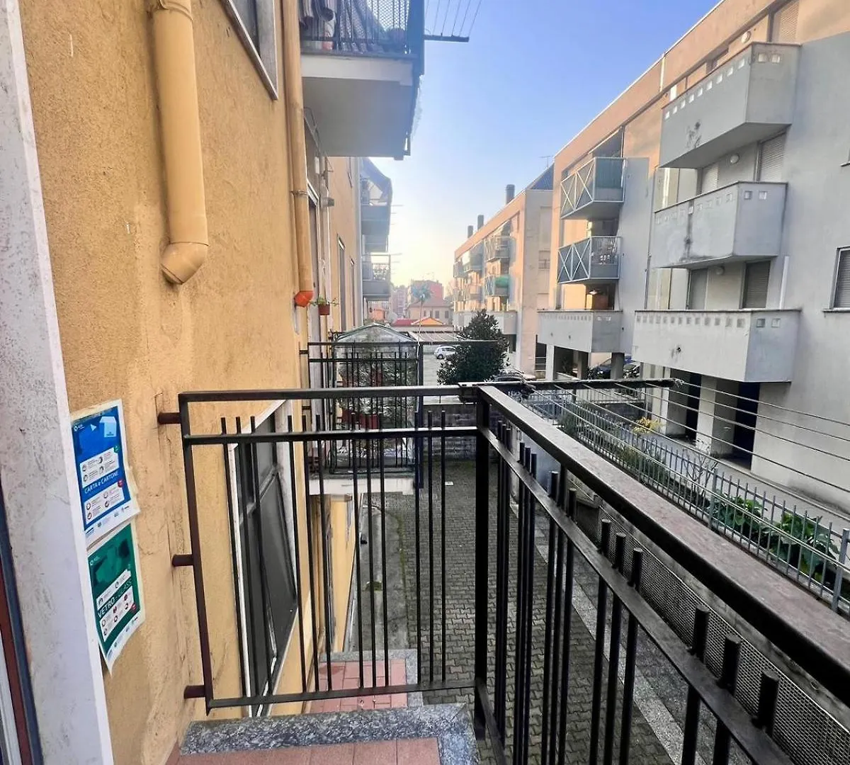 Apt Umi 24 Milan